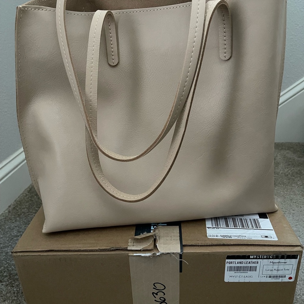 Portland Leather Large August Tote Bag